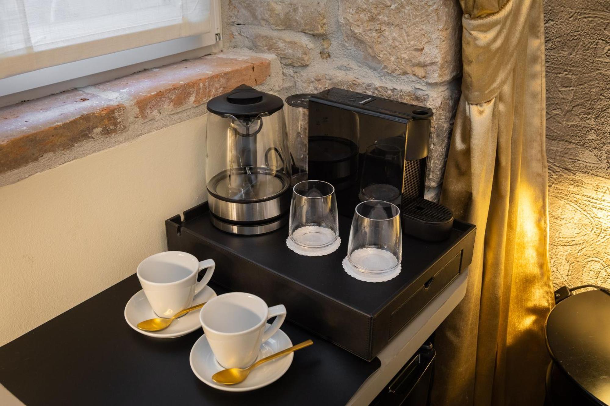 Pensionat Design Anima Mundi Citycentre Right Next To Diocletian's Palace *