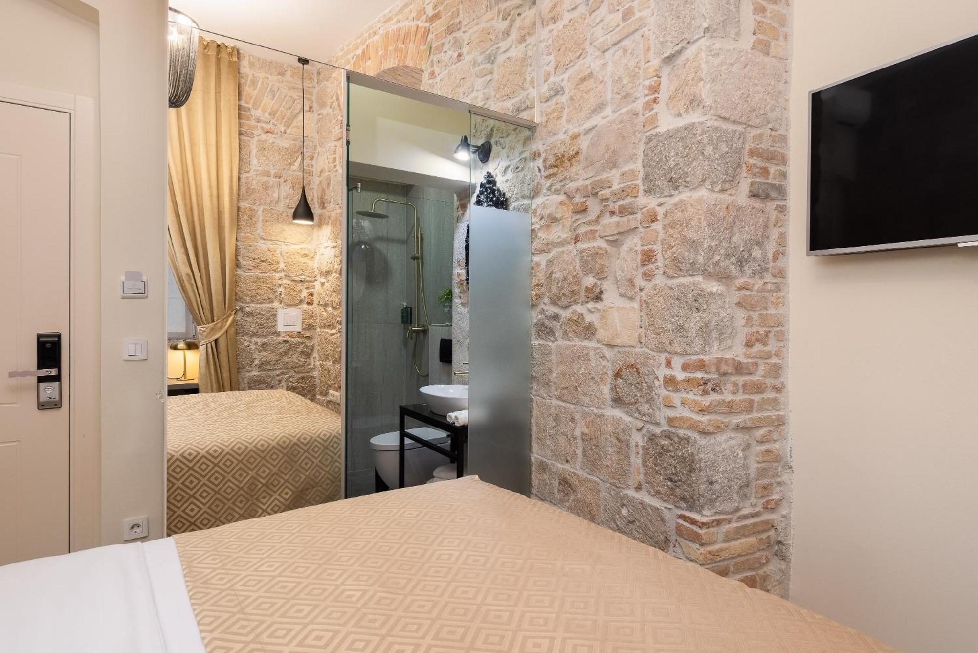 Design Anima Mundi Citycentre Right Next To Diocletian's Palace Pensionat