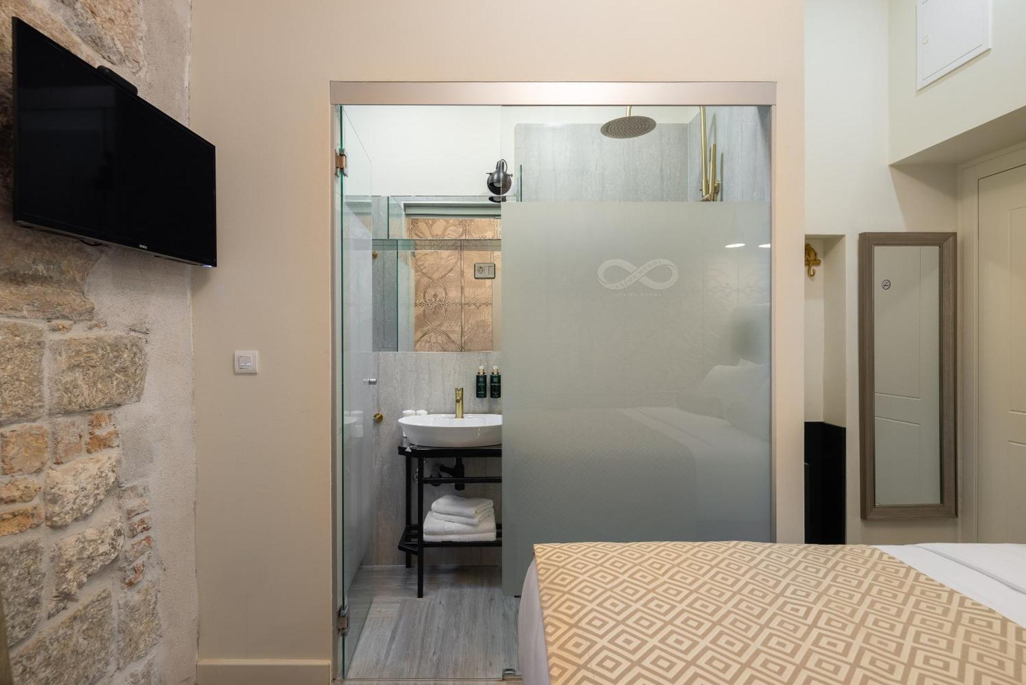 Design Anima Mundi Citycentre Right Next To Diocletian's Palace *